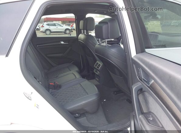 WA1C4AFYXJ2210531 2018 AUDI SQ5 White VIN sticker view