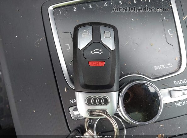WA1C4AFYXJ2210531 2018 AUDI SQ5 White Dashboard view