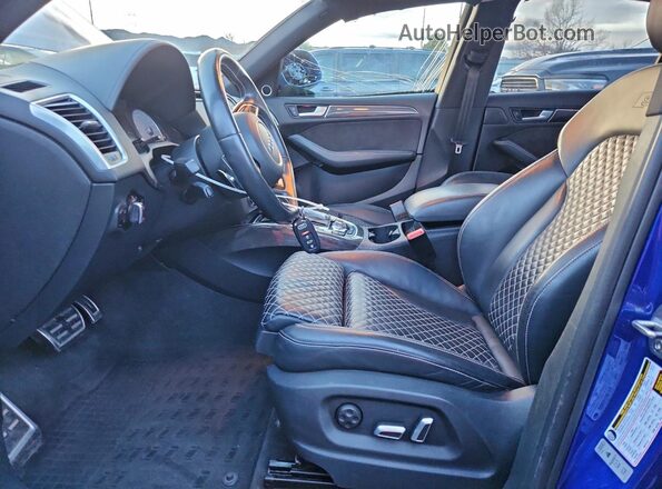 WA1CCAFP9GA095493 2016 AUDI SQ5 Blue Front interior view