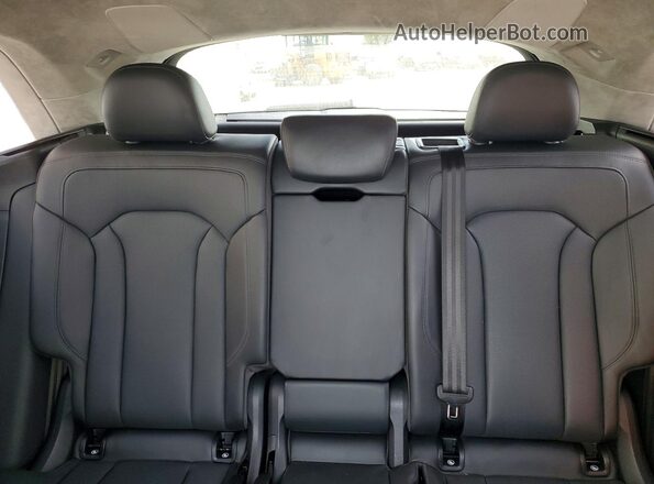 WA1CVAF16KD012244 2019 AUDI Q8 Black Widok tylnych siedzeń
