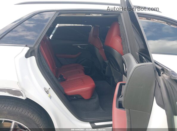 WA1CWBF11ND019724 2022 AUDI SQ8 White Widok naklejki z numerem VIN