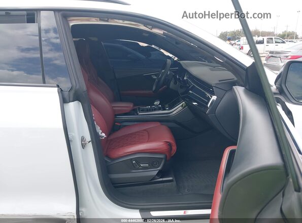 WA1CWBF11ND019724 2022 AUDI SQ8 White Widok wnętrza z przodu