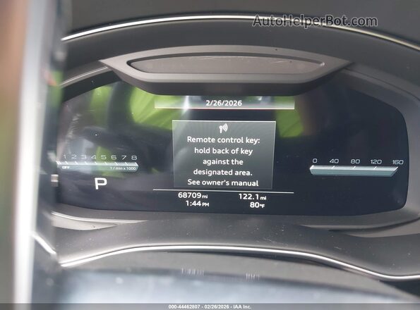 WA1CWBF11ND019724 2022 AUDI SQ8 White Widok tylnych siedzeń