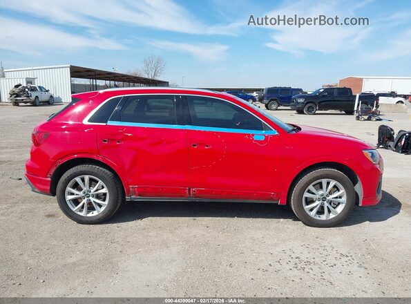 WA1DECF34N1125116 2022 AUDI Q3 Красный Панорамный вид салона 360°