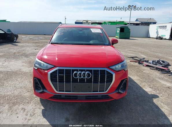 WA1DECF34N1125116 2022 AUDI Q3 Красный Вид задней части салона