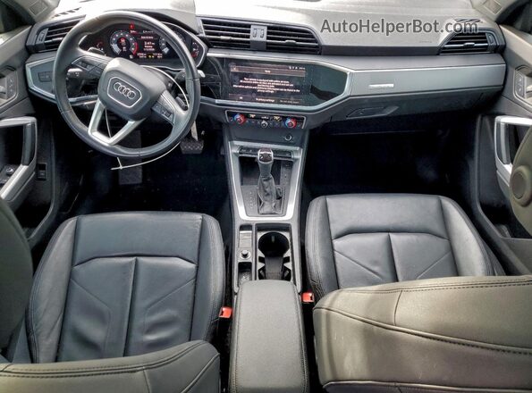 WA1DECF37P1032965 2023 AUDI Q3 Black Vista del salpicadero