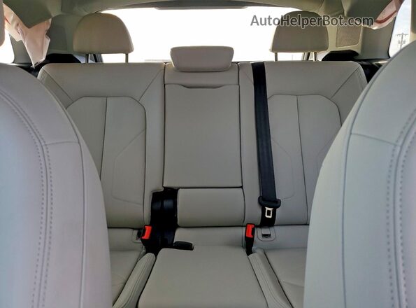 WA1DECF39R1152317 2024 AUDI Q3 Blue Widok tylnych siedzeń