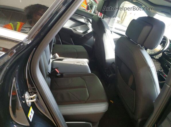 WA1DECF3XS1016087 2025 AUDI Q3 Black Вид задньої частини салону