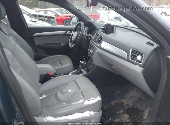 WA1ECCFS2JR020927 2018 AUDI Q3 Blue Вид салону спереду