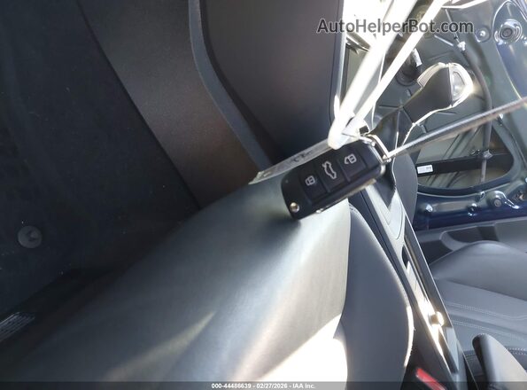 WA1EECF31P1022422 2023 AUDI Q3 Синий Вид панели приборов