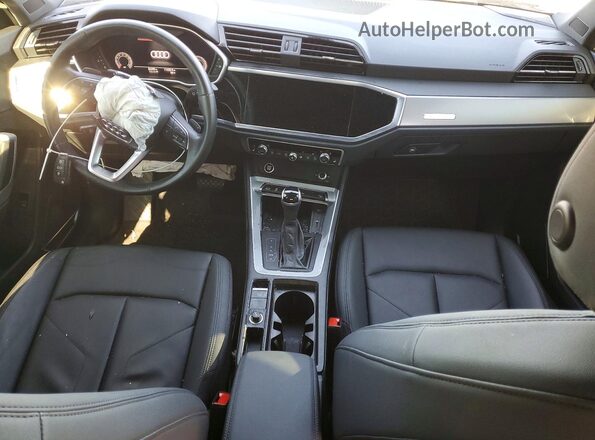 WA1EECF35M1052602 2021 AUDI Q3 Blue Առջևի վահանակի տեսք