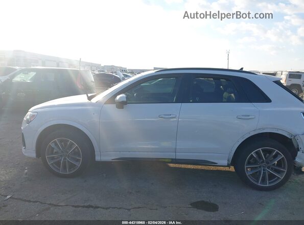 WA1EECF35R1142680 2024 AUDI Q3 Белый Вид задней части салона