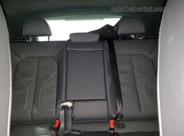 WA1EECF35R1165814 2024 AUDI Q3 Черный Вид задних сидений