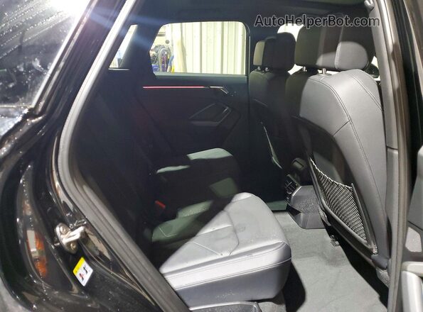 WA1EECF35R1165814 2024 AUDI Q3 Черный Вид задней части салона