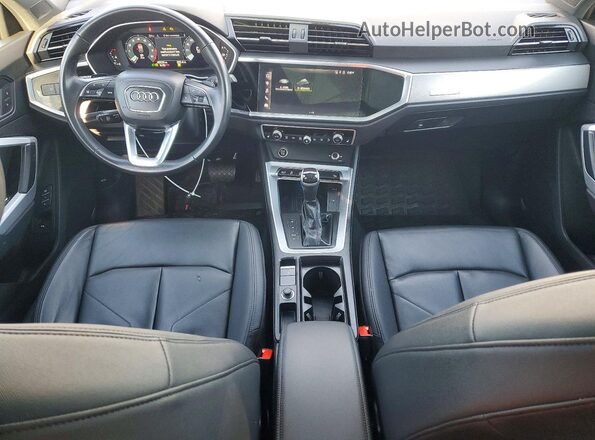 WA1EECF36P1034372 2023 AUDI Q3 White Вид панелі приладів