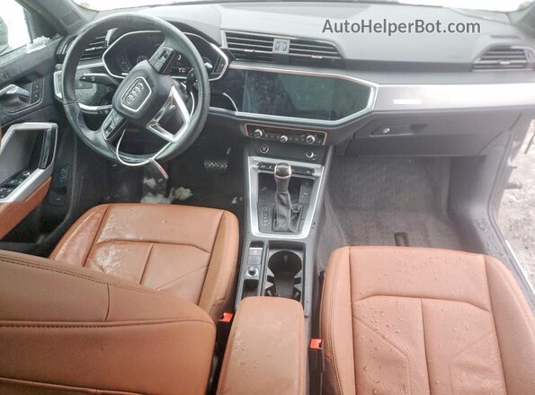 WA1EECF39N1010175 2022 AUDI Q3 Черный Вид панели приборов