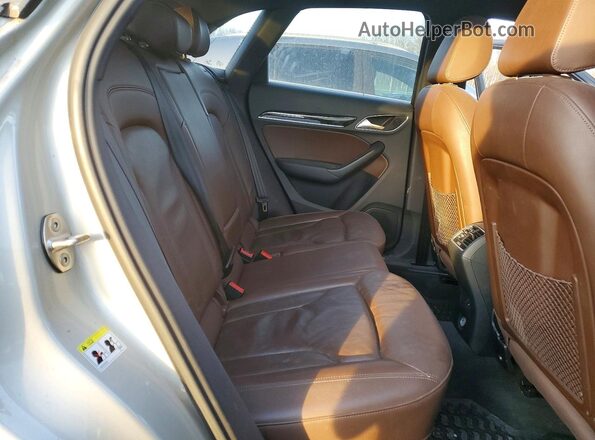 WA1EFCFS6GR021076 2016 AUDI Q3 Silver უკანა სალონის ხედი