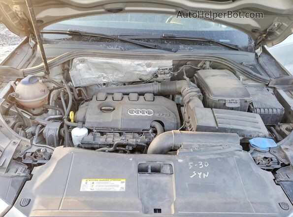 WA1EFCFS6GR021076 2016 AUDI Q3 Silver ძრავის განყოფილების ხედი