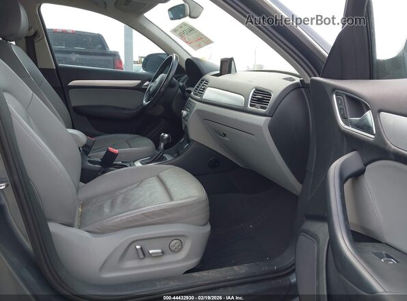 WA1EFCFS9GR008046 2016 AUDI Q3 Black Widok wnętrza z przodu