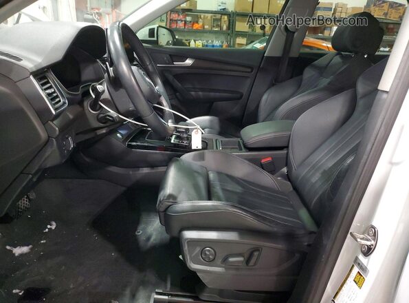 WA1G2AFY0N2079915 2022 AUDI Q5 Белый Вид салона спереди