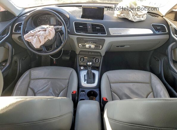 WA1GFCFS1GR000323 2016 AUDI Q3 Black Vista del salpicadero
