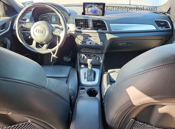 WA1GFCFS9GR002529 2016 AUDI Q3 Серебряный Вид панели приборов