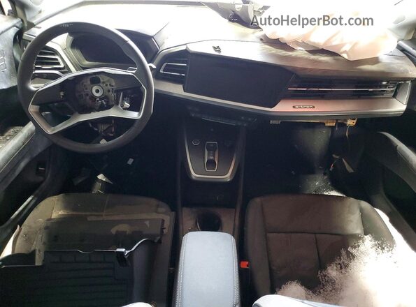 WA1H2BFZ4NP054134 2022 AUDI Q4 Gray Vista del salpicadero