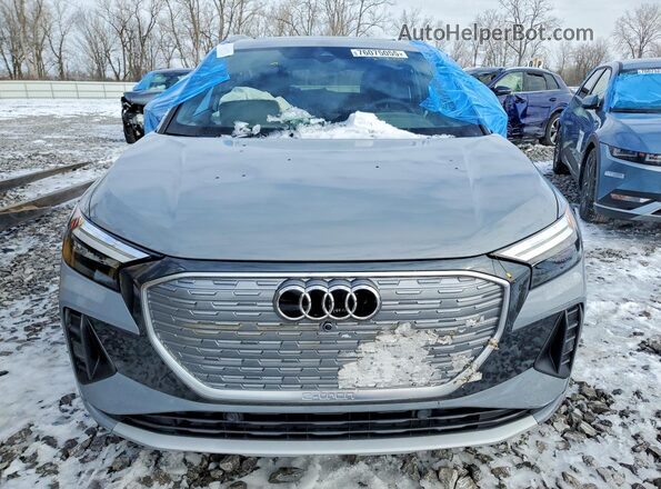 WA1H2BFZ4NP054134 2022 AUDI Q4 Gray Vista frontal