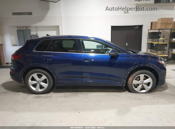 WA1H2BFZ6NP049145 2022 AUDI Q4 Синий Вид задней части салона