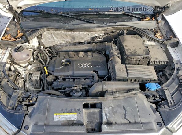 WA1HCCFS0HR017130 2017 AUDI Q3 White უკანა სალონის ხედი