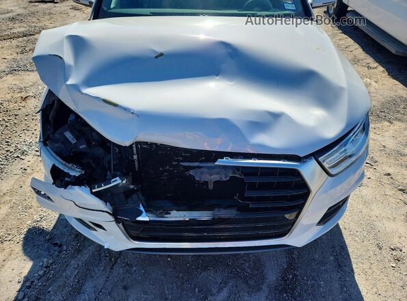 WA1HCCFS3HR013847 2017 AUDI Q3 White Вид підкапотного простору
