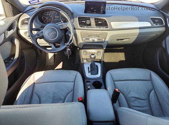 WA1HCCFS3HR013847 2017 AUDI Q3 White Вид панелі приладів