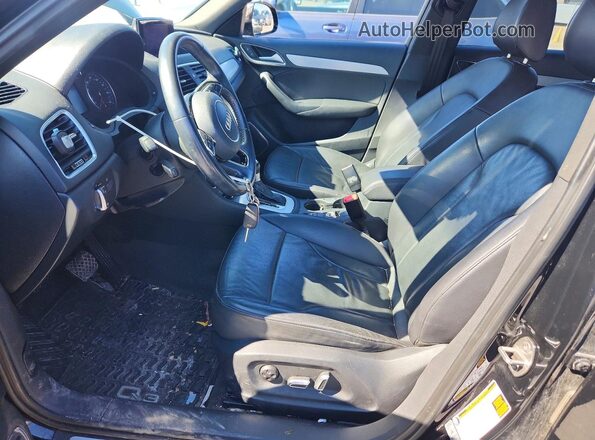 WA1JCCFS2JR027942 2018 AUDI Q3 Black Вид салону спереду