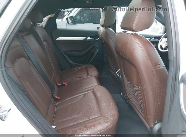 WA1JCCFS6HR008501 2017 AUDI Q3 White Widok naklejki z numerem VIN