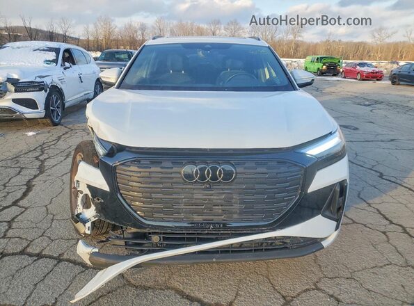 WA1K2BFZ5PP036072 2023 AUDI Q4 Белый Вид спереди