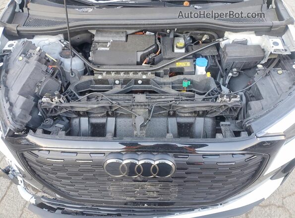 WA1K2BFZ5PP036072 2023 AUDI Q4 Белый Вид подкапотного пространства