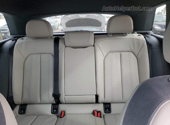 WA1L2BFZ7PP072852 2023 AUDI Q4 Белый Вид задних сидений
