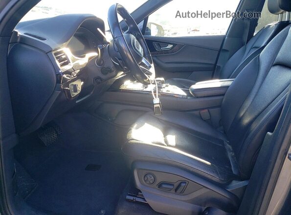 WA1LAAF70JD000962 2018 AUDI Q7 Серый Вид салона спереди