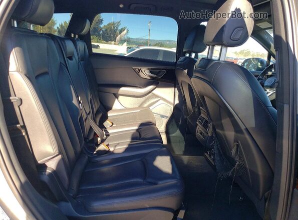 WA1LAAF70JD000962 2018 AUDI Q7 Серый Вид задней части салона