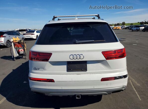 WA1LAAF76KD020134 2019 AUDI Q7 White Widok z tyłu