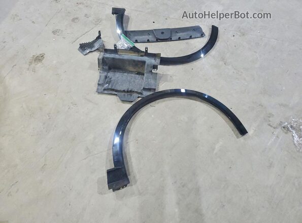 WA1LAAGE7PB003553 2023 AUDI E-TRON Black VIN կոդի պիտակի տեսք