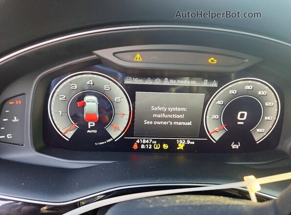 WA1LCBF79RD004455 2024 AUDI Q7 Белый Вид щитка приборов
