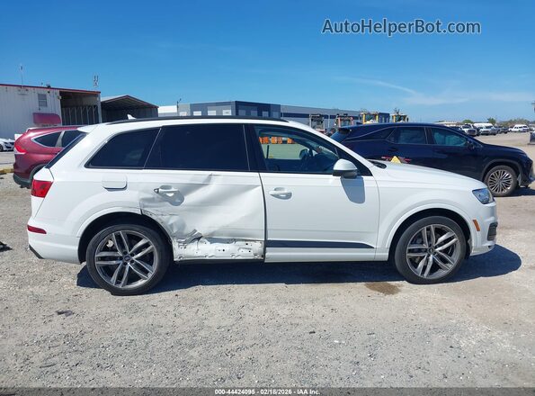 WA1VAAF70JD012702 2018 AUDI Q7 Белый Вид задней части салона