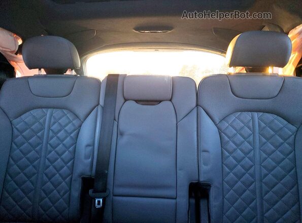 WA1VWBF79SD008706 2025 AUDI SQ7 Темно-бордовый Вид задних сидений