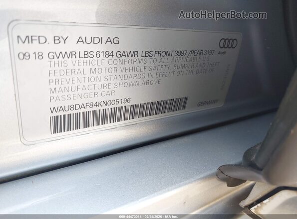 WAU8DAF84KN005196 2019 AUDI OTHER Silver Вид підкапотного простору