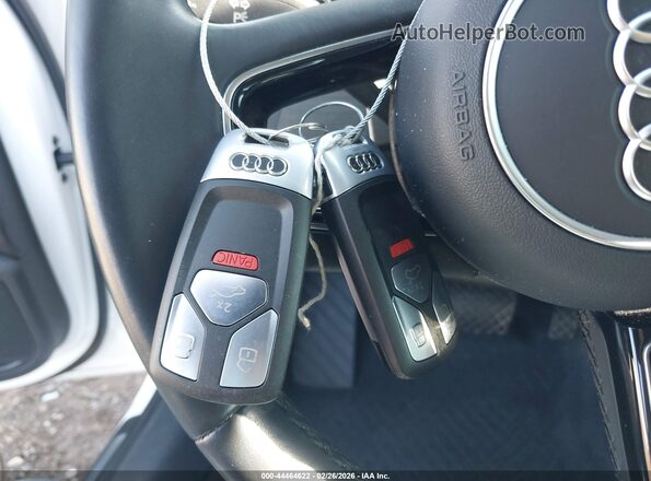WAUABAF48MA043836 2021 AUDI OTHER Белый Вид панели приборов