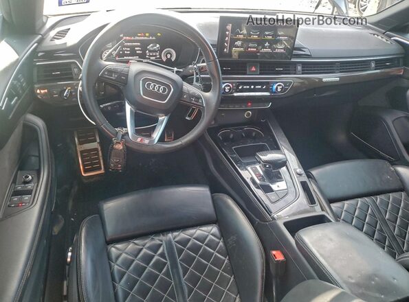 WAUB4CF55MA020873 2021 AUDI S5 Gray Vista del salpicadero