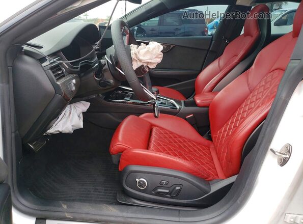 WAUB4CF59NA009196 2022 AUDI S5 White Front interior view