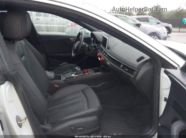 WAUBNCF55KA044455 2019 AUDI OTHER Белый Вид салона спереди