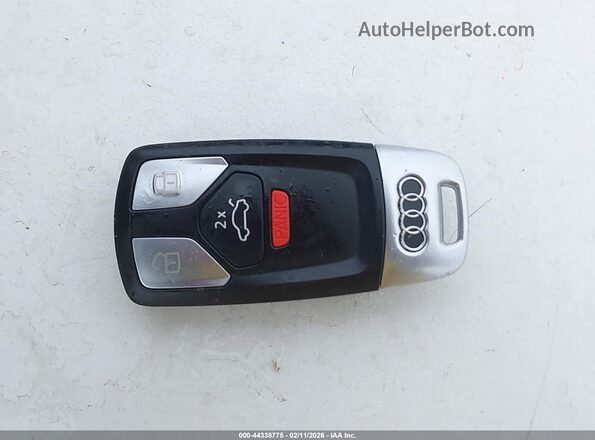 WAUBNCF55KA044455 2019 AUDI OTHER Белый Вид панели приборов